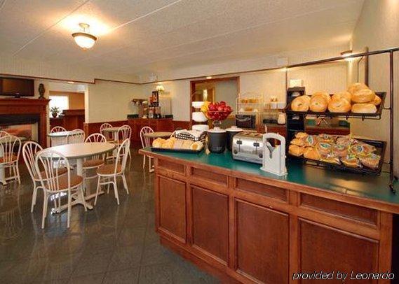 Comfort Inn&Suites West Springfield Restaurant foto